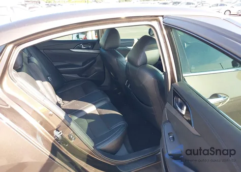 2016 Nissan Maxima 3.5 Platinum/3.5 S/3.5 Sl/3.5 Sr/3.5 Sv z USA, uszkodzony, nr VIN 1N4AA6AP5GC431528